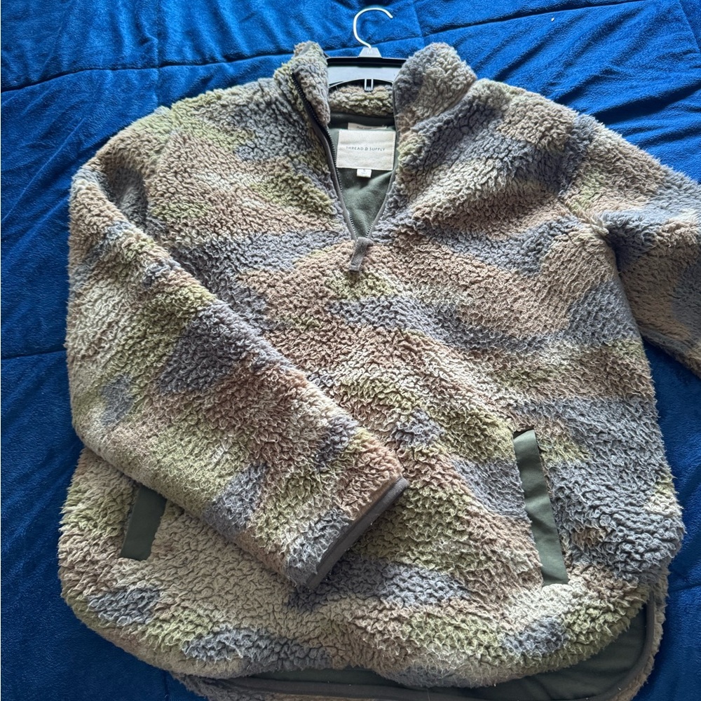 Thread & Supply Wubby Fleece Size Small Camo
